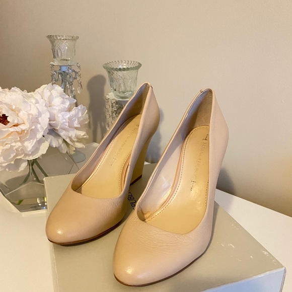 Banana Republic rorie wedge - Picture 1 of 6